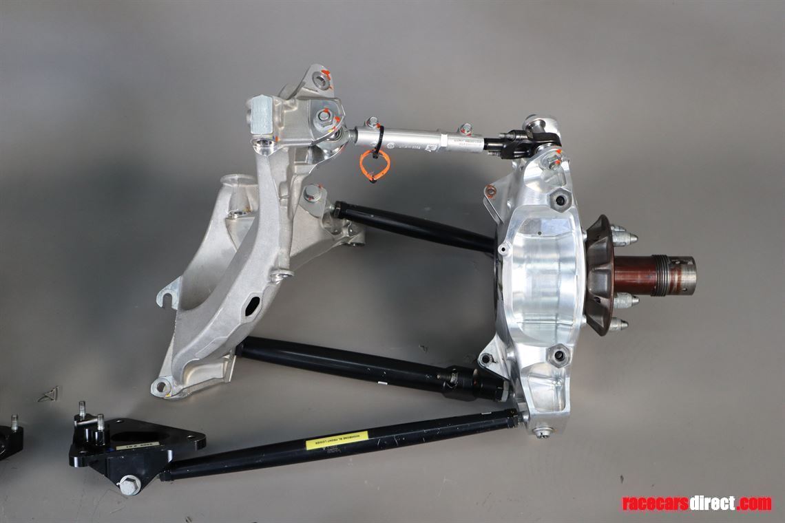 porsche-9912-gt3r-front-and-rear-upright-asse