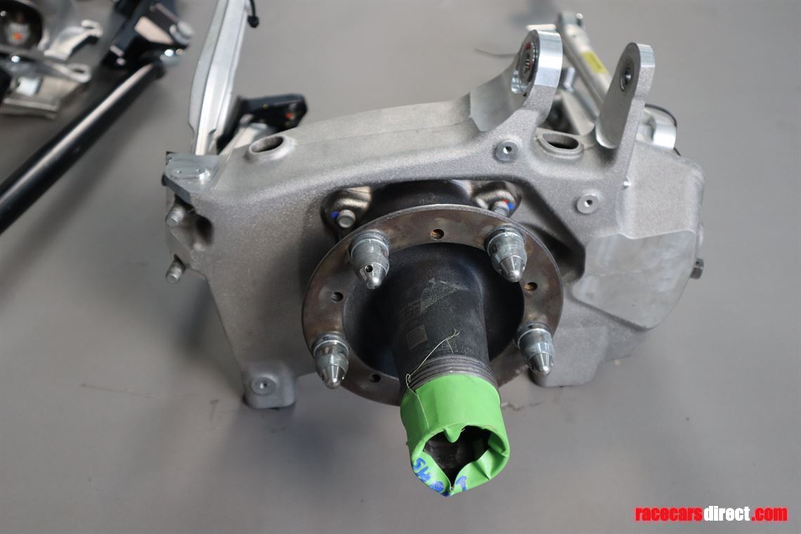 porsche-9912-gt3r-front-and-rear-upright-asse