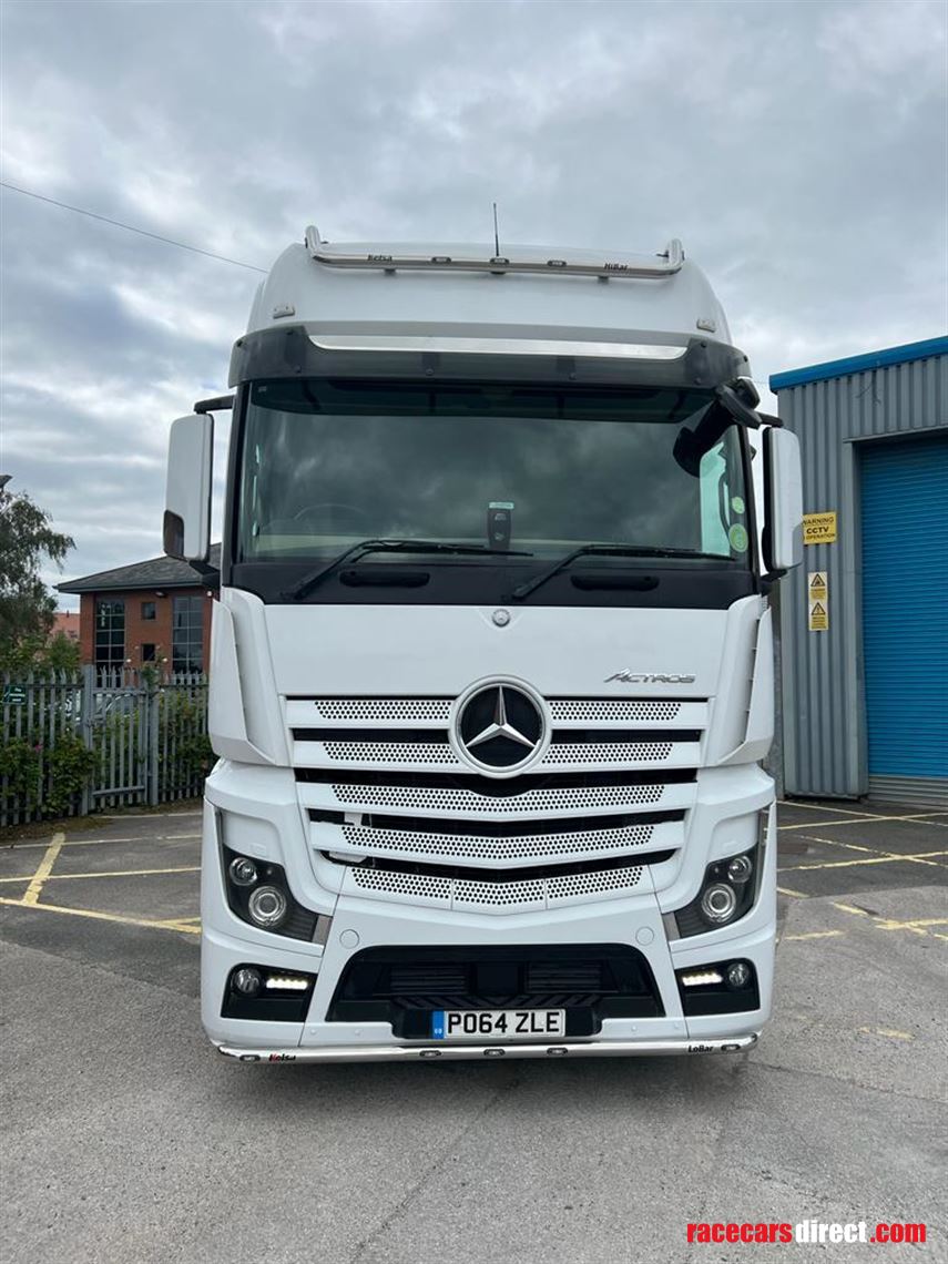 mercedes-actros-2551-giga-space-style-line