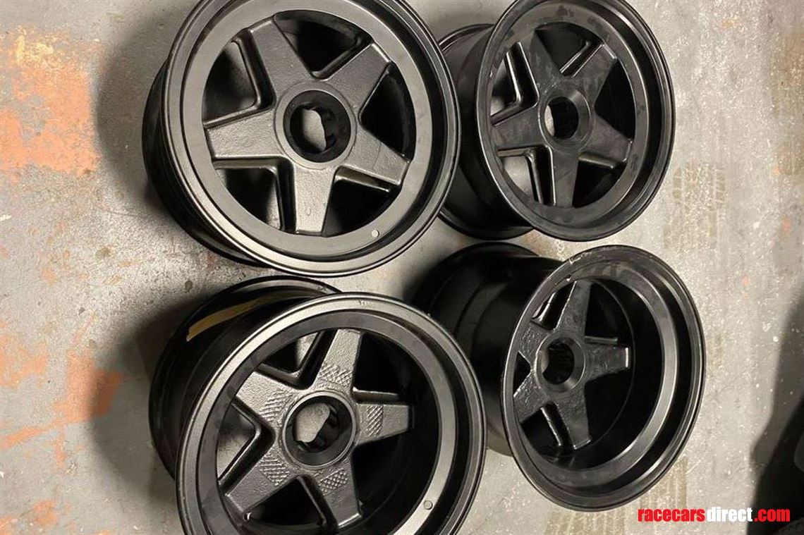 porsche-rsr-factory-magnesium-wheels