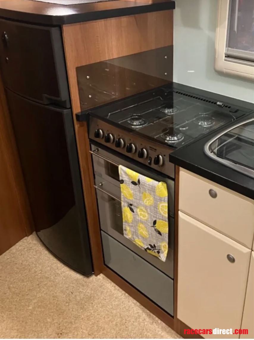 rs-evolution-2015-mercedes-atego-823-16200-mi