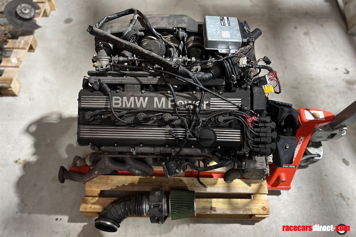 bmw-m5-s38-36l-engine