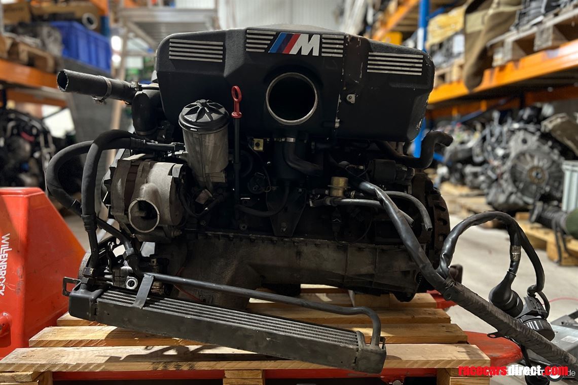 bmw-m5-s38-36l-engine