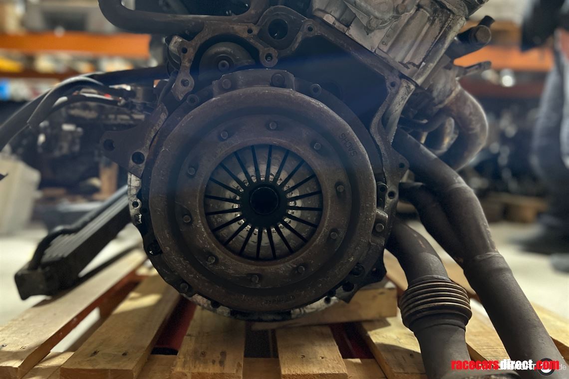 bmw-m5-s38-36l-engine