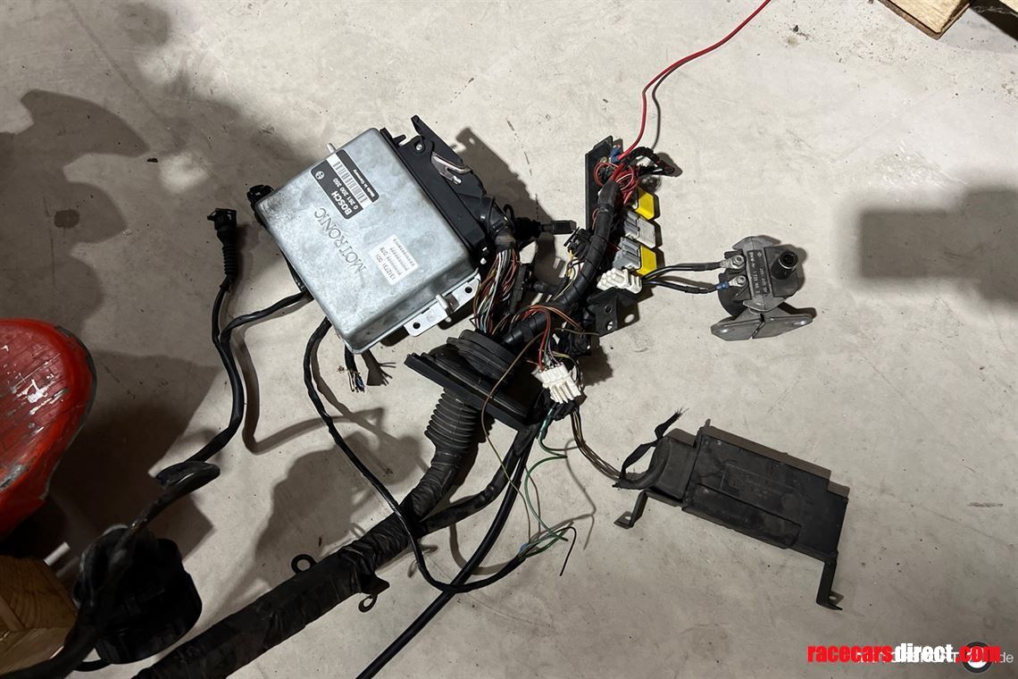 bmw-m5-s38-36l-engine