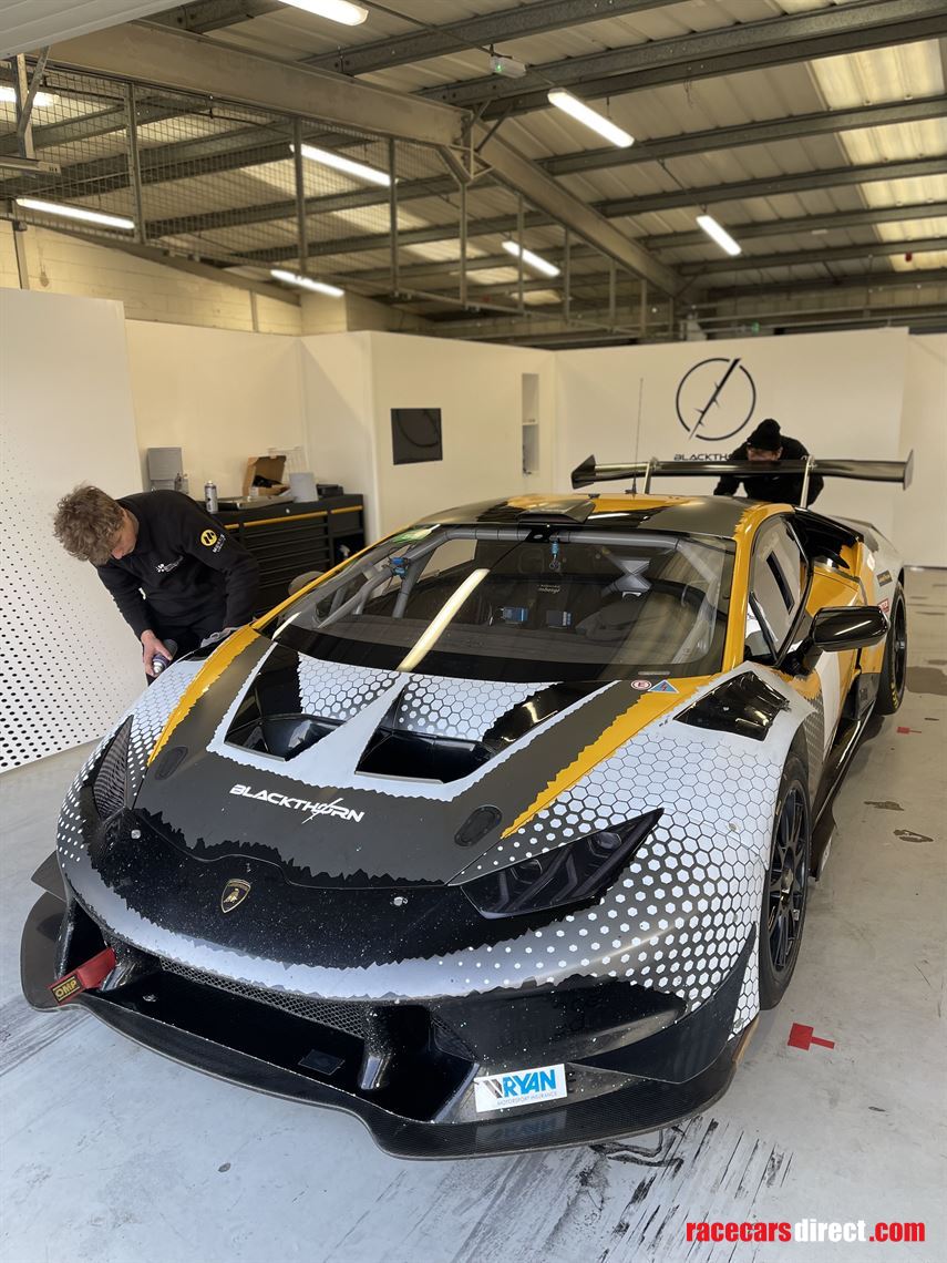 lamborghini-super-trofeo-part-evo1