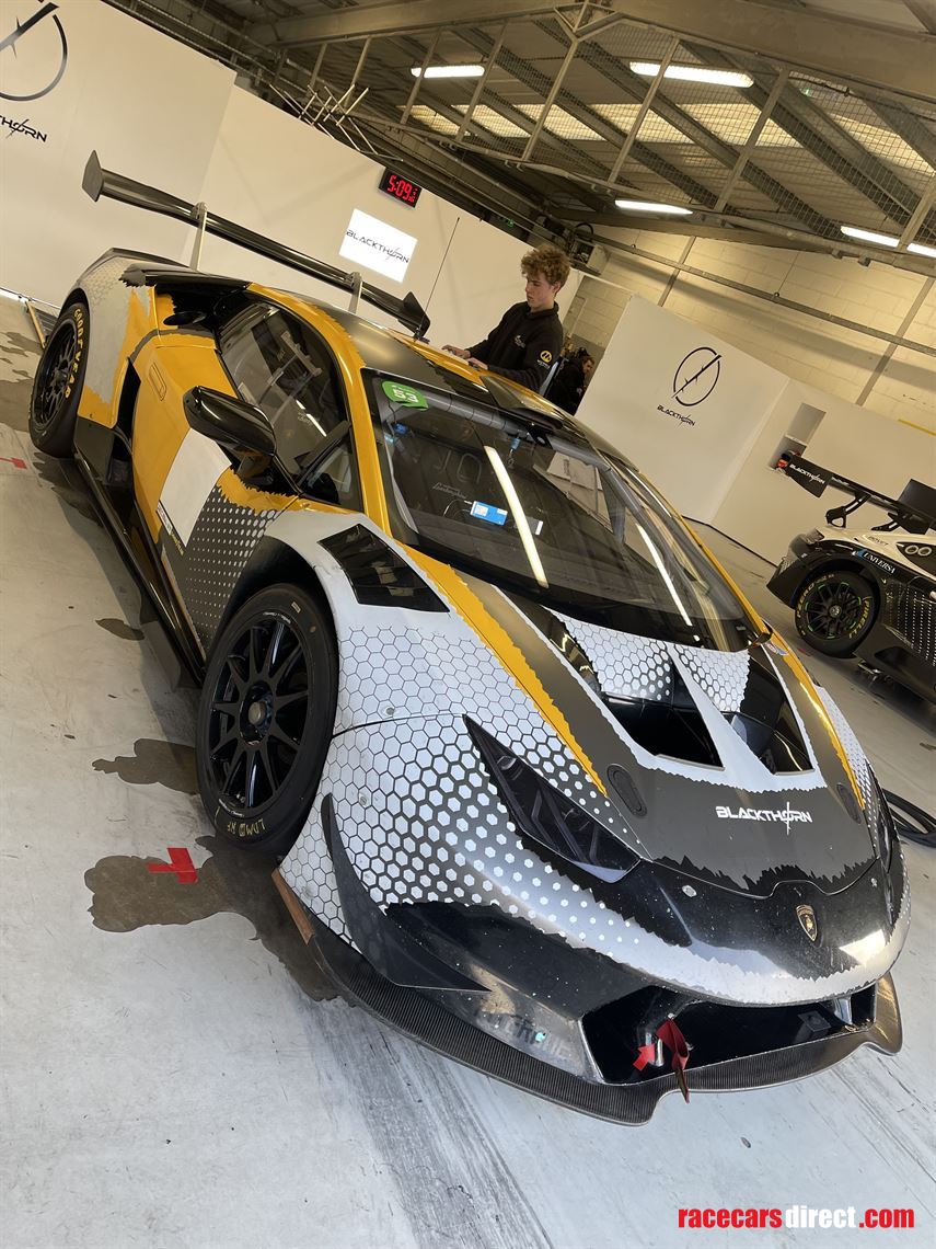 lamborghini-super-trofeo-part-evo1