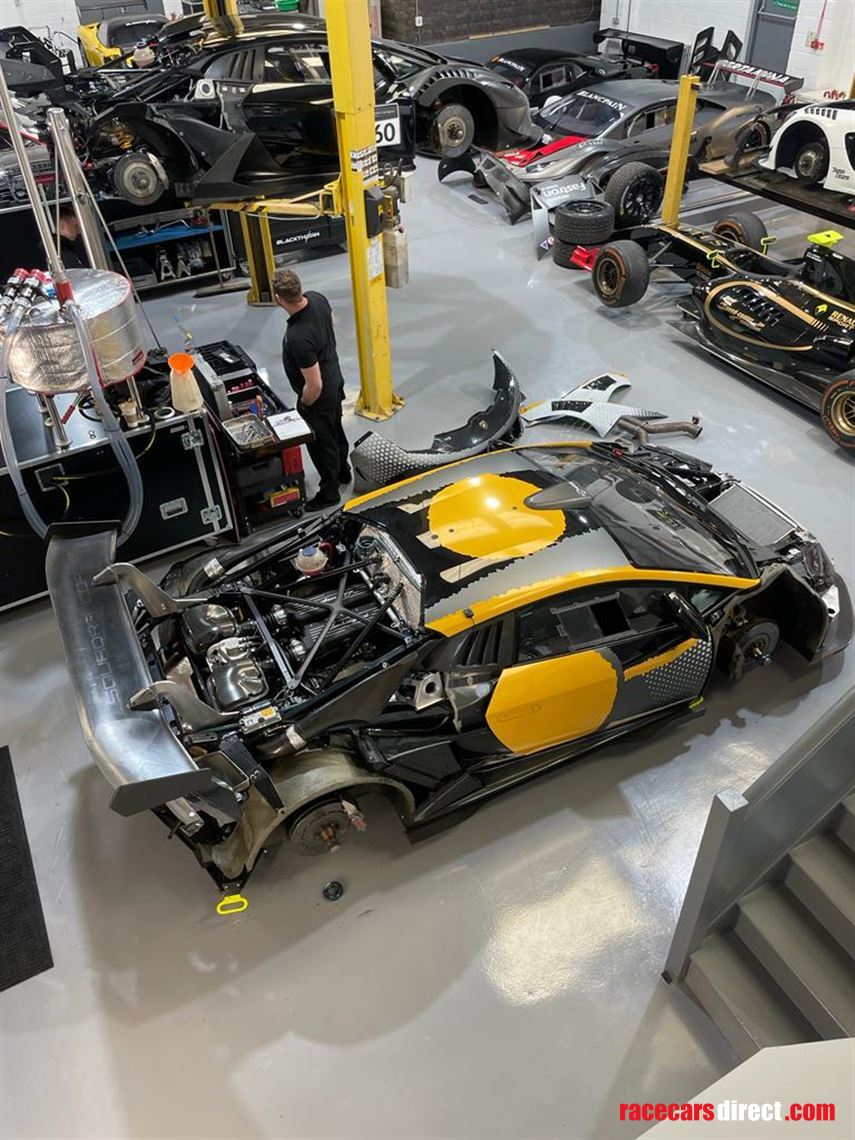 lamborghini-super-trofeo-part-evo1