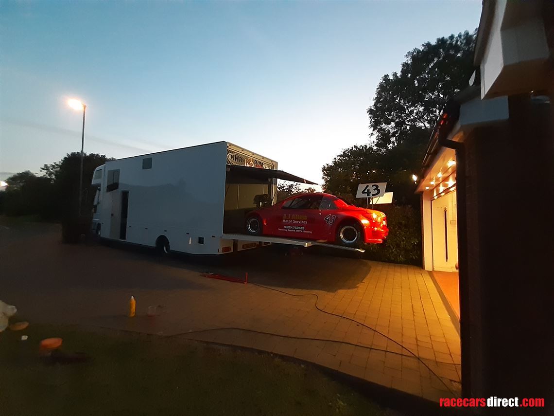 iveco-eurocargo-motorhome-race-car-transporte