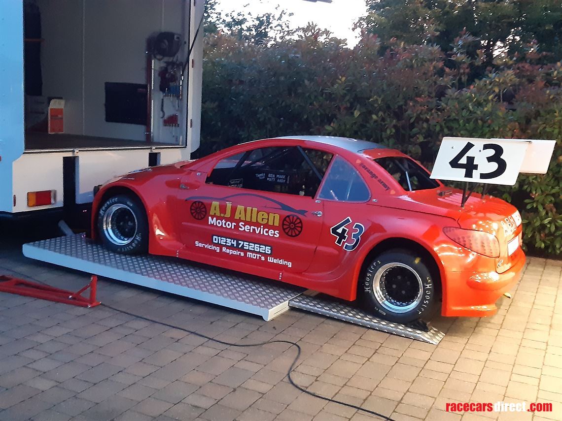 iveco-eurocargo-motorhome-race-car-transporte