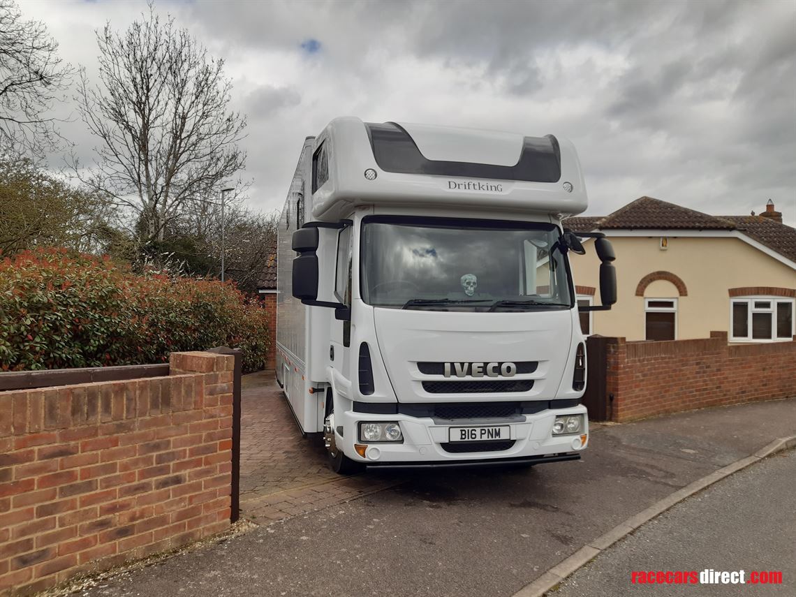 iveco-eurocargo-motorhome-race-car-transporte
