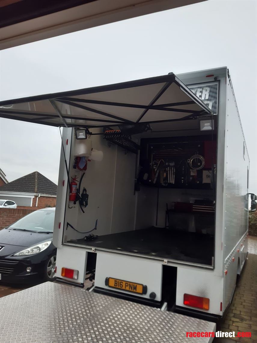 iveco-eurocargo-motorhome-race-car-transporte