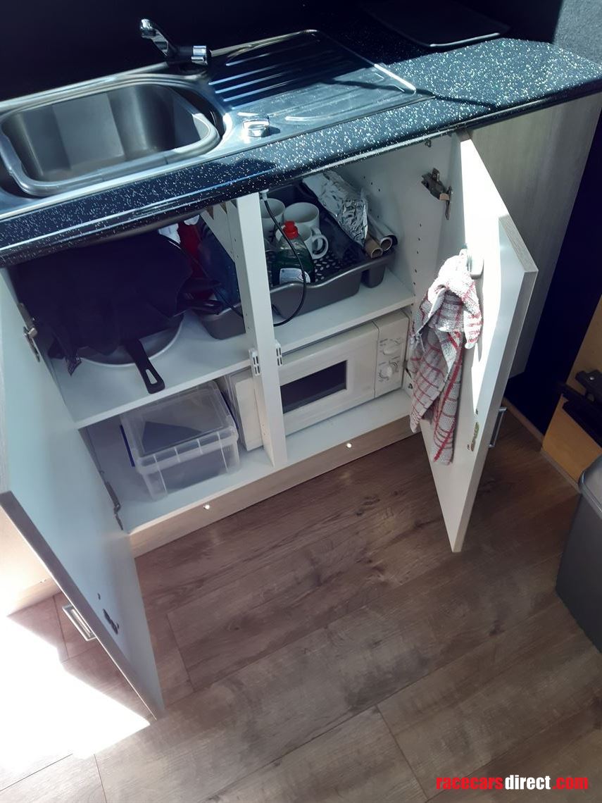 iveco-eurocargo-motorhome-race-car-transporte