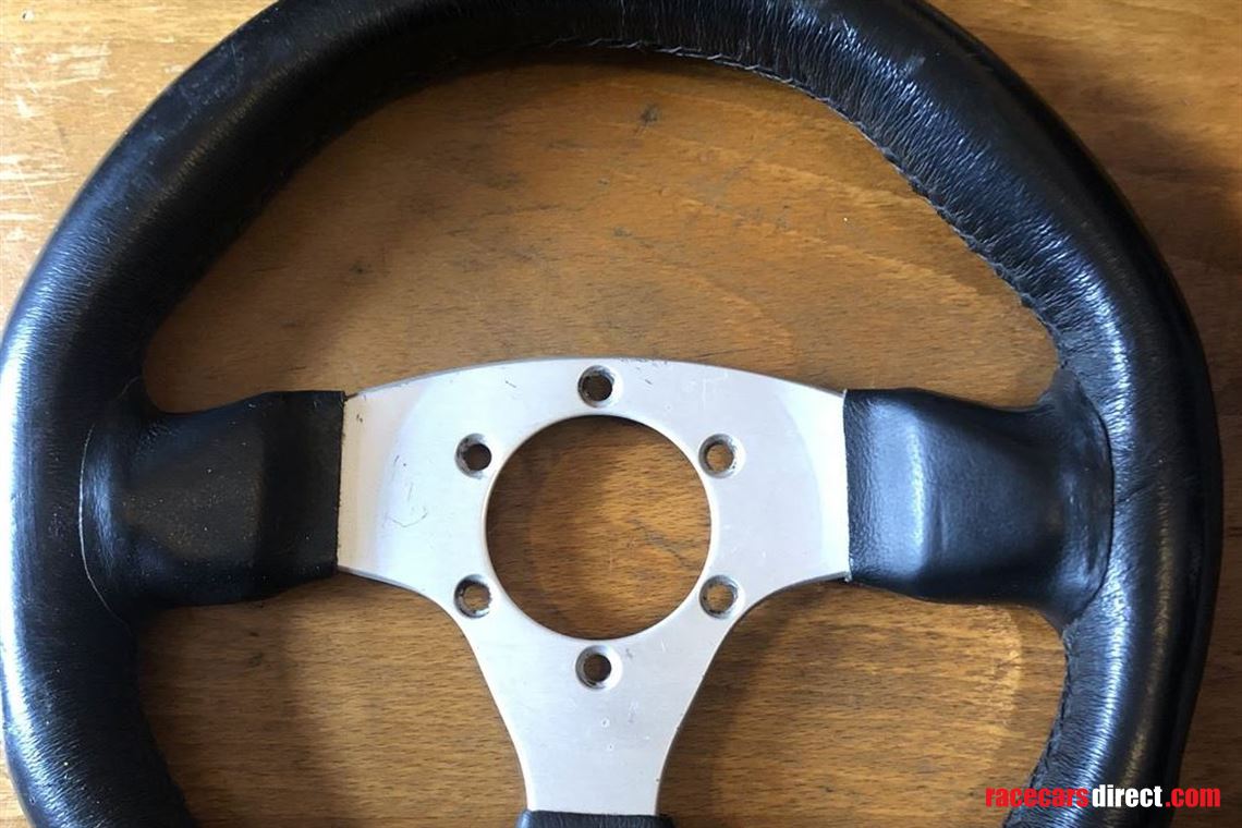 12leather-rim-steering-wheel