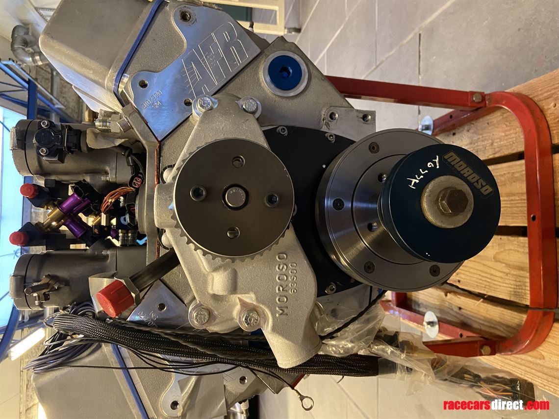Racecarsdirect.com - Chevy SB Race engine.