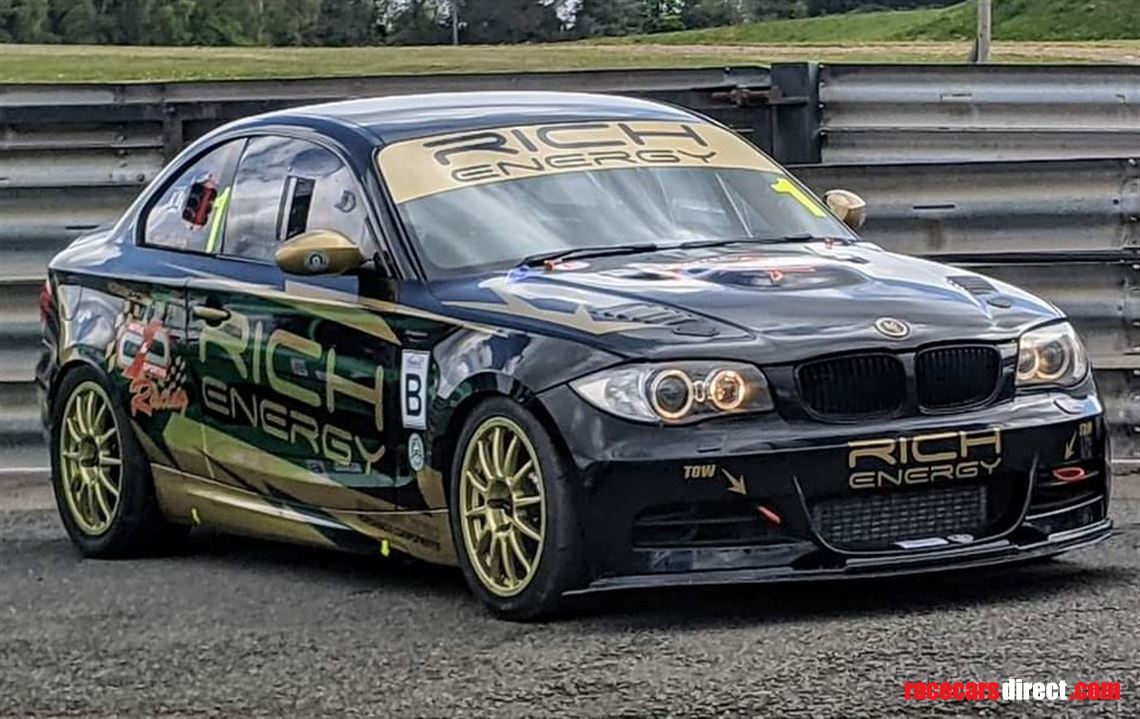 bmw-m135-racetrack-car