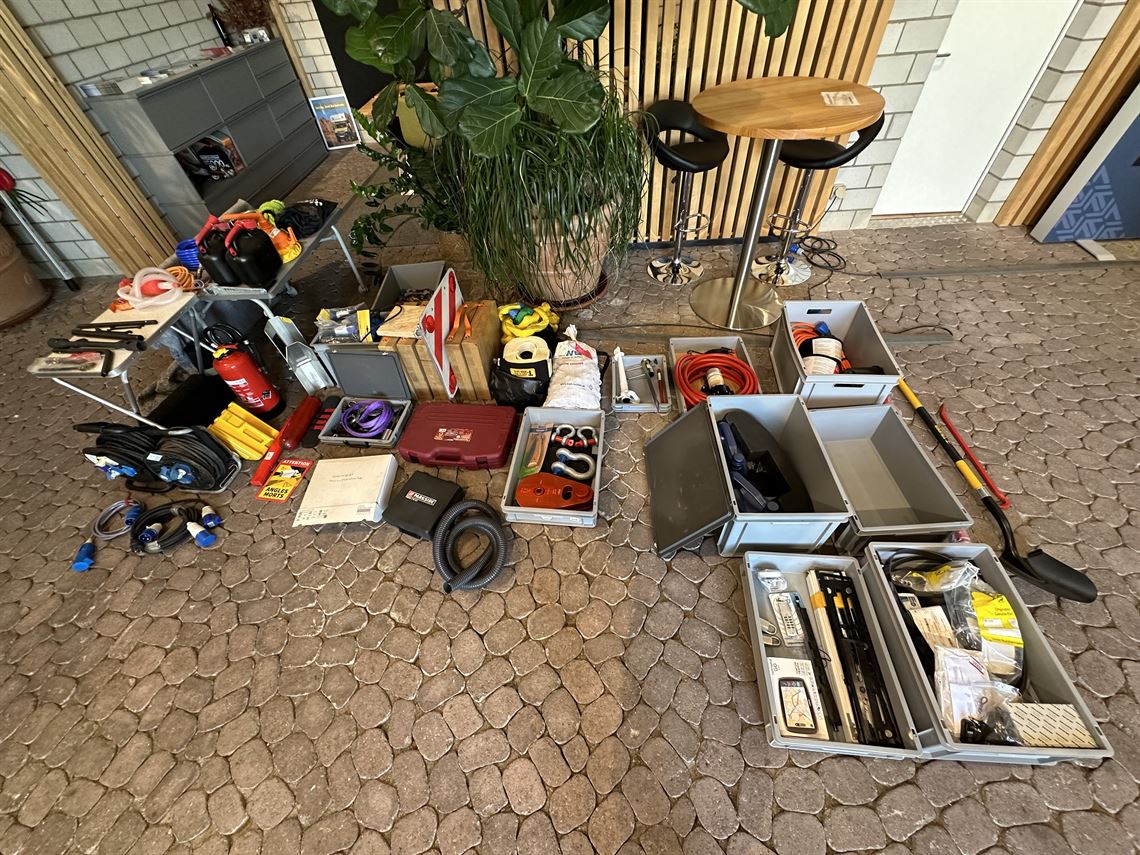 man-18340-44-mit-3-sperren-echtes-schweizer-h