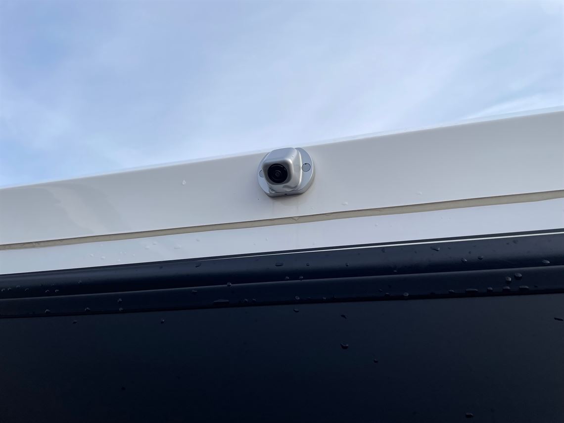 brian-james-rt6-in-black-55m-x-235m