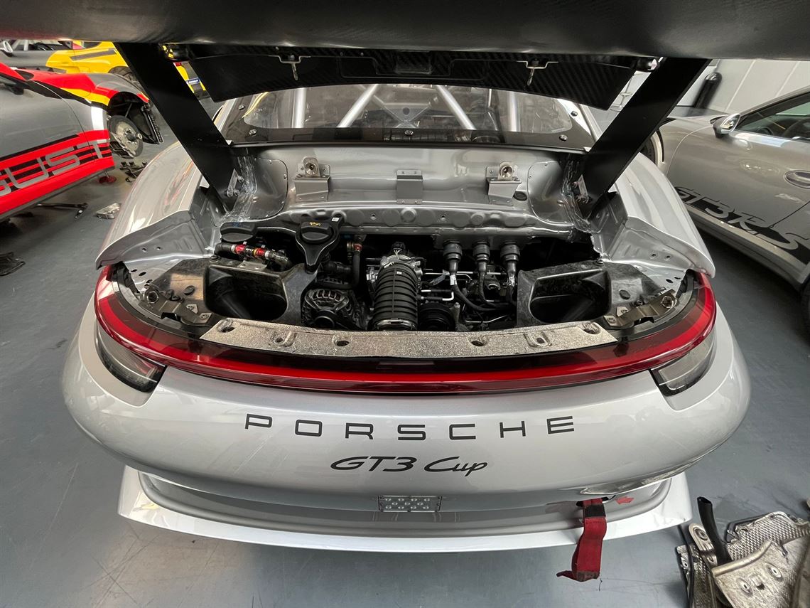 2021-porsche-911-992-gt3-cup