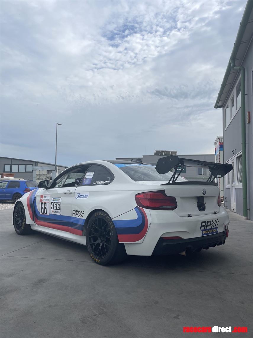bmw-m240i-racing