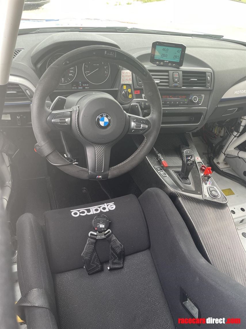 bmw-m240i-racing