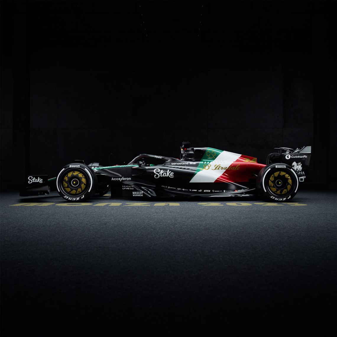official-alfa-romeo-f1-team-stake-c43-italian