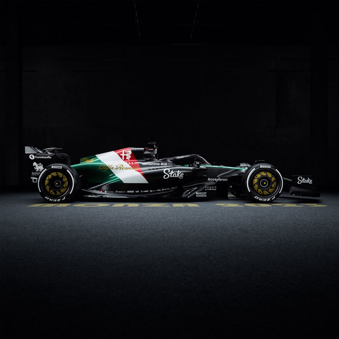 official-alfa-romeo-f1-team-stake-c43-italian