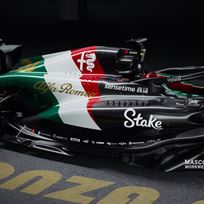 official-alfa-romeo-f1-team-stake-c43-italian