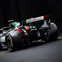 official-alfa-romeo-f1-team-stake-c43-italian