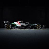 official-alfa-romeo-f1-team-stake-c43-italian