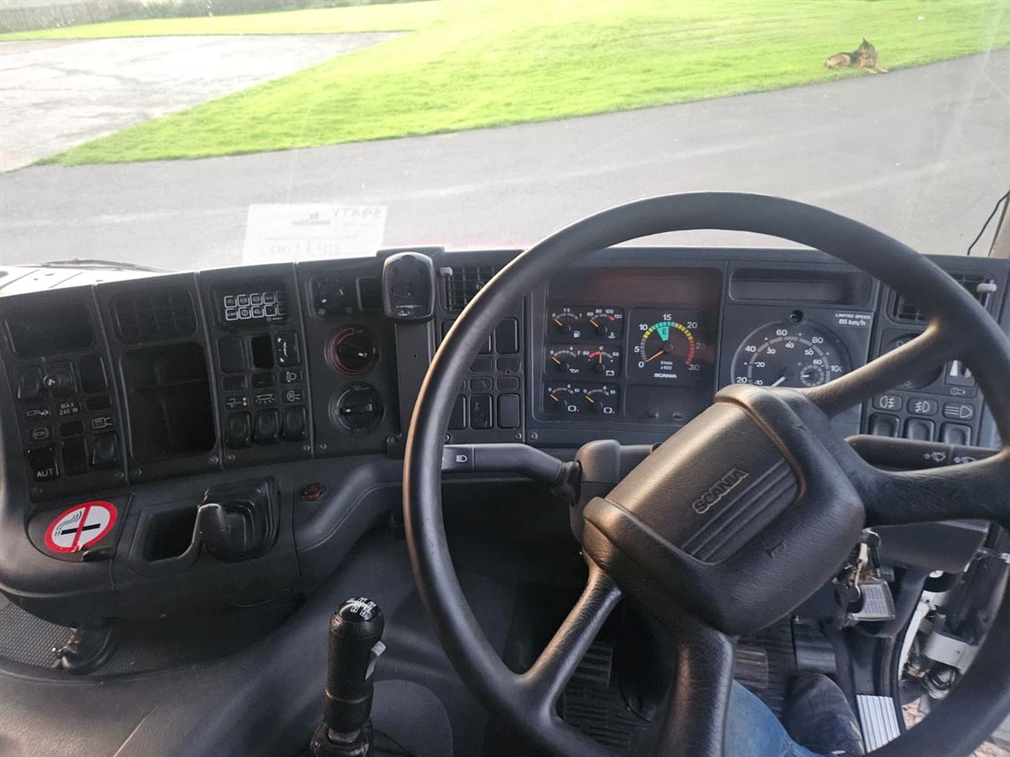 2001-scania-94-d-race-sport-motorhome