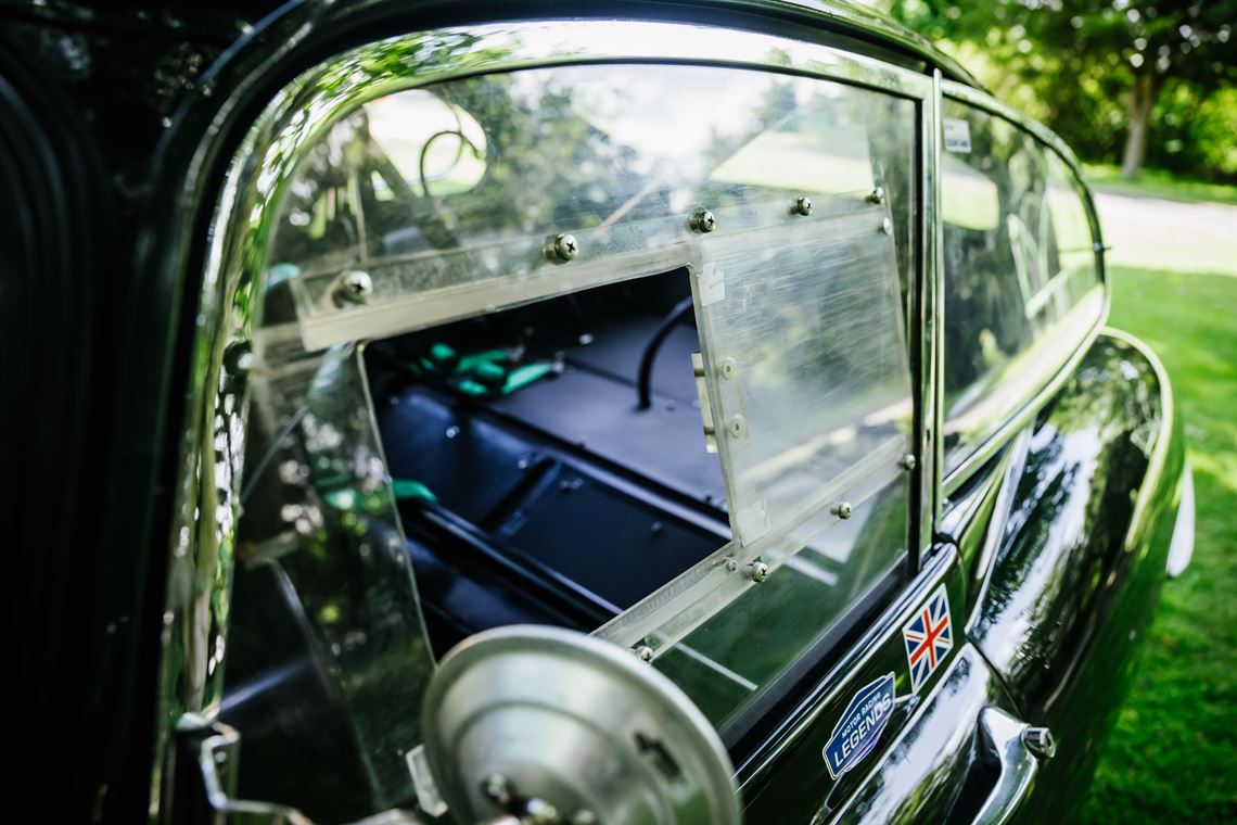 pre-63-flat-floor-fia-e-type-with-fresh-sigma