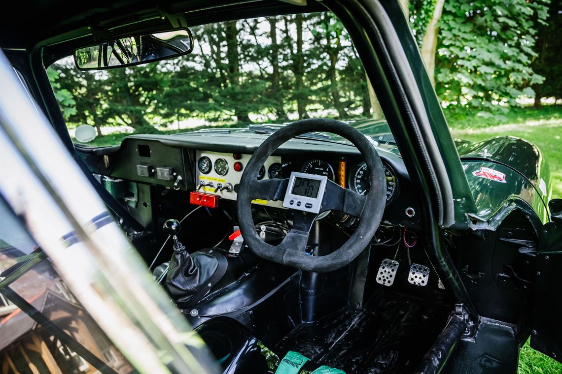 pre-63-flat-floor-fia-e-type-with-fresh-sigma