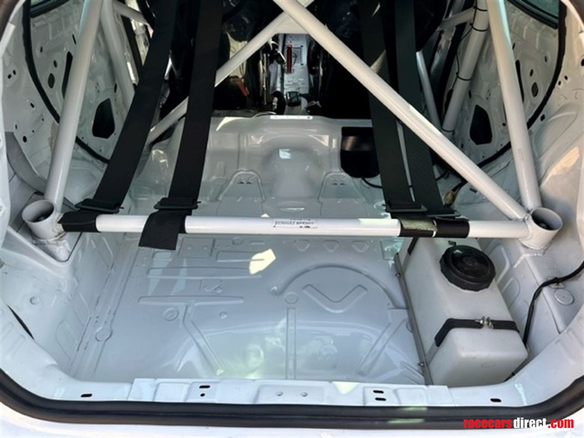 renault-clio-cup-x98-race-car