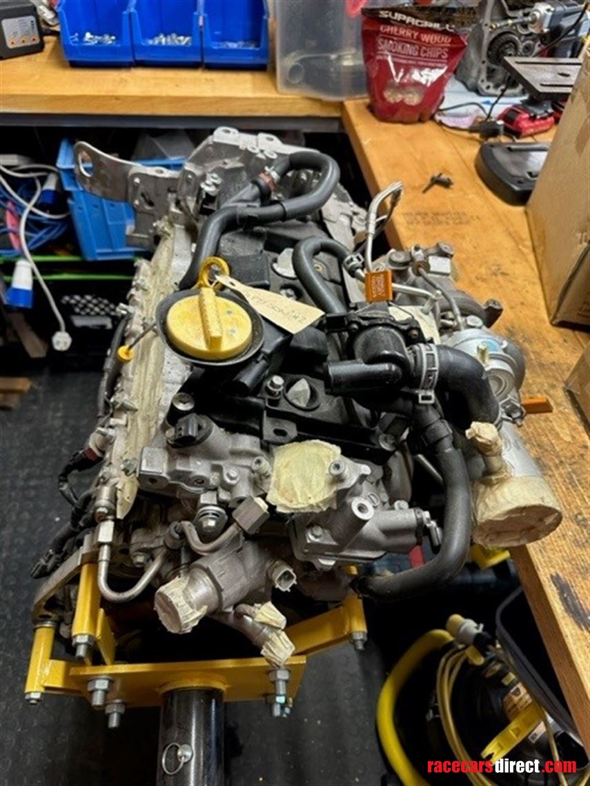 renault-clio-cup-x98-race-car