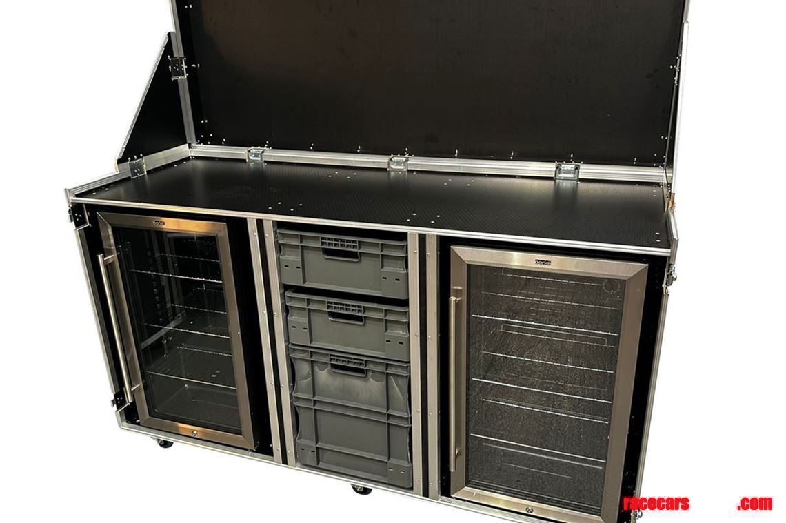 vmep-hospitality-case-with-two-fridges---vme-