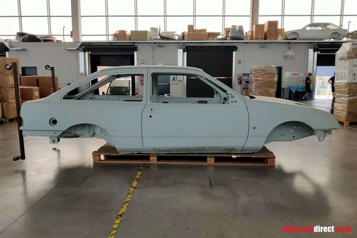 ford-sierra-cosworth-rs-rs500-motorsport-body