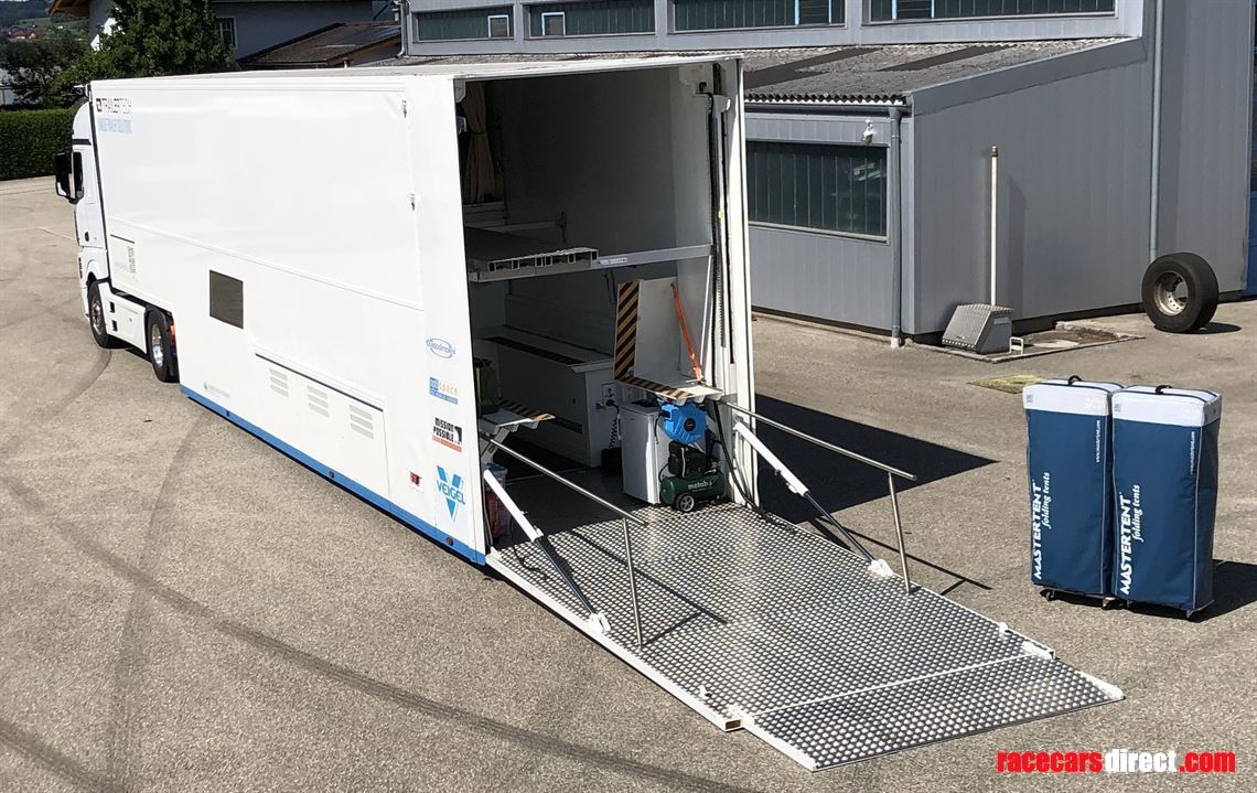 luxury-racetrailer-motorhome