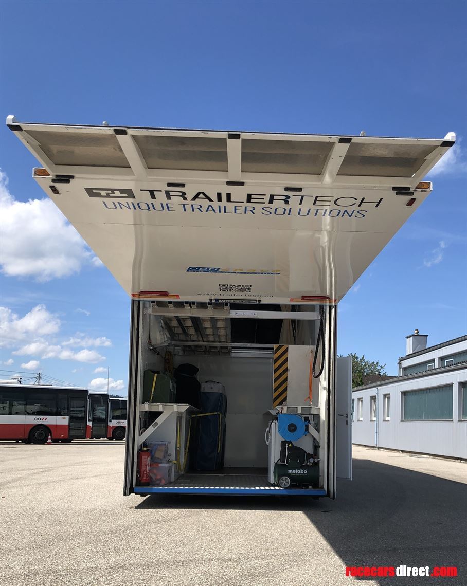 luxury-racetrailer-motorhome