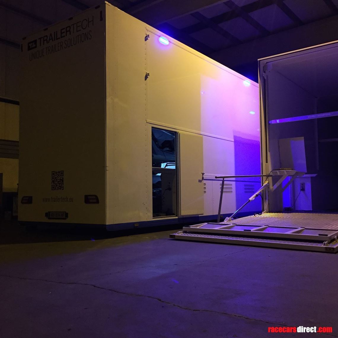 luxury-racetrailer-motorhome