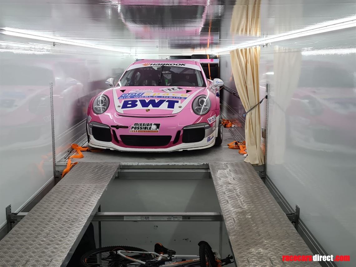 luxury-racetrailer-motorhome