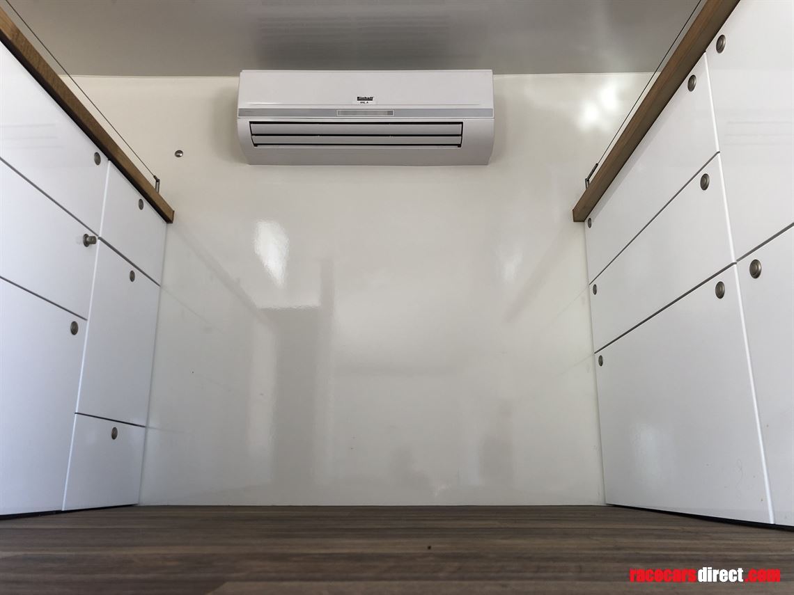 luxury-racetrailer-motorhome