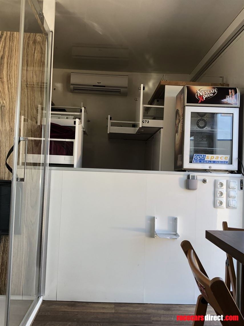 luxury-racetrailer-motorhome