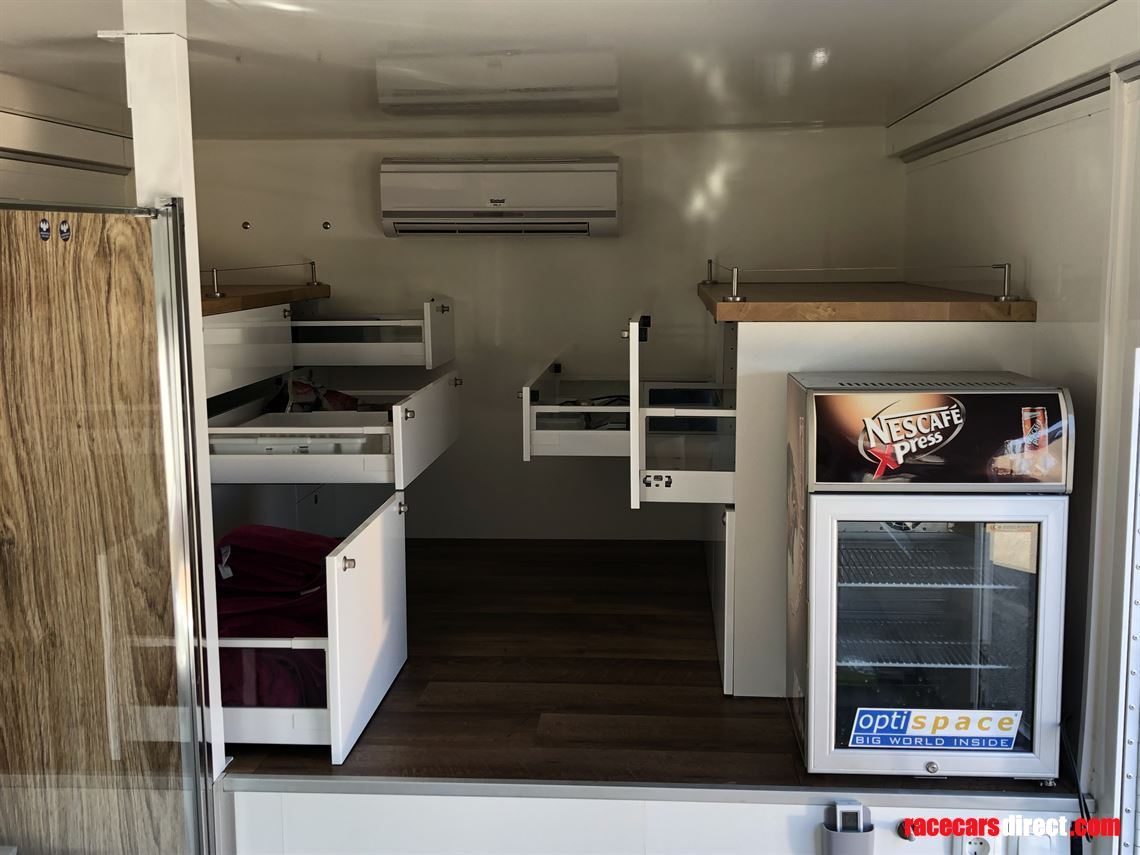 luxury-racetrailer-motorhome