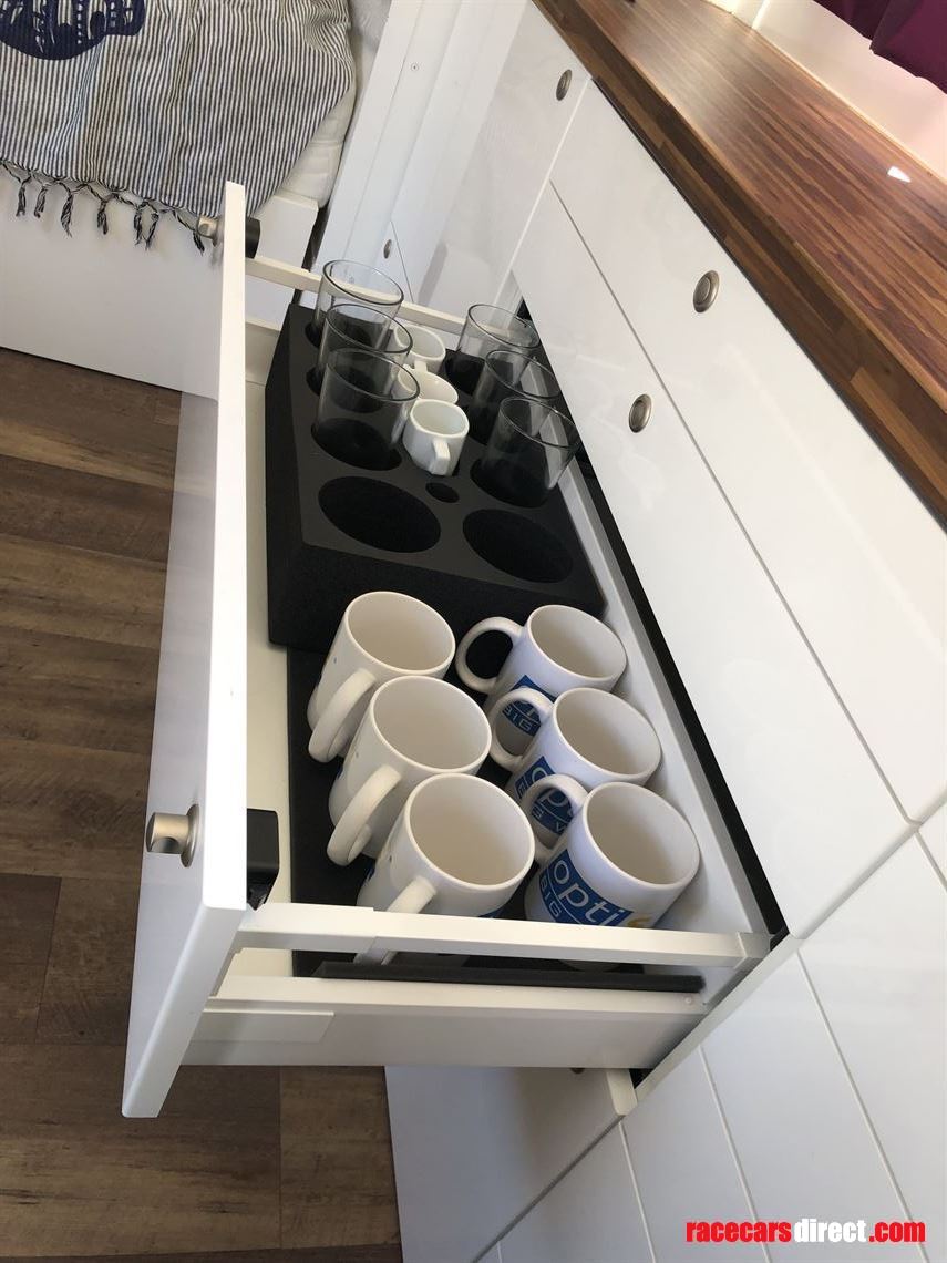 luxury-racetrailer-motorhome