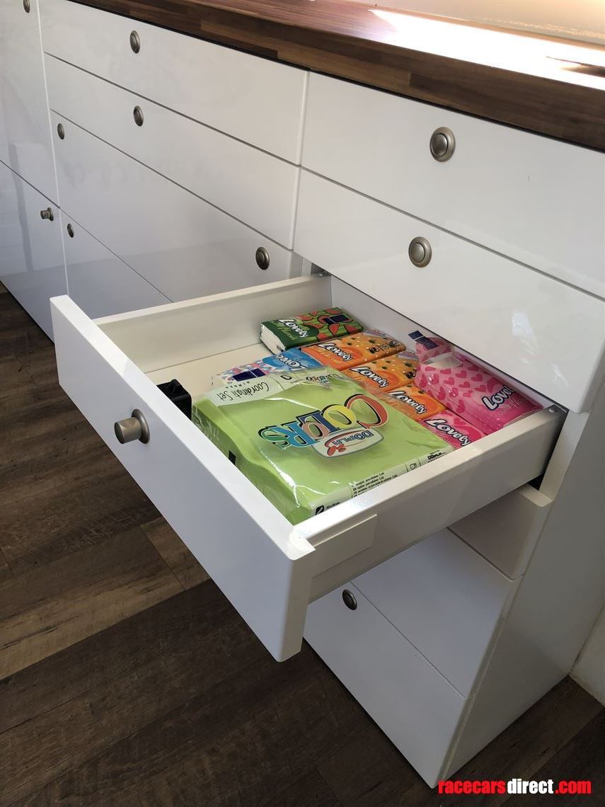 luxury-racetrailer-motorhome