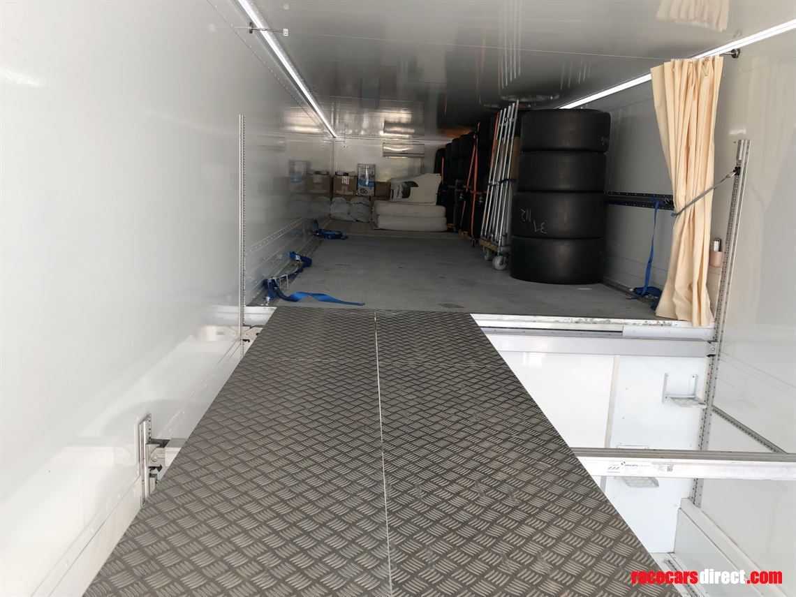 luxury-racetrailer-motorhome