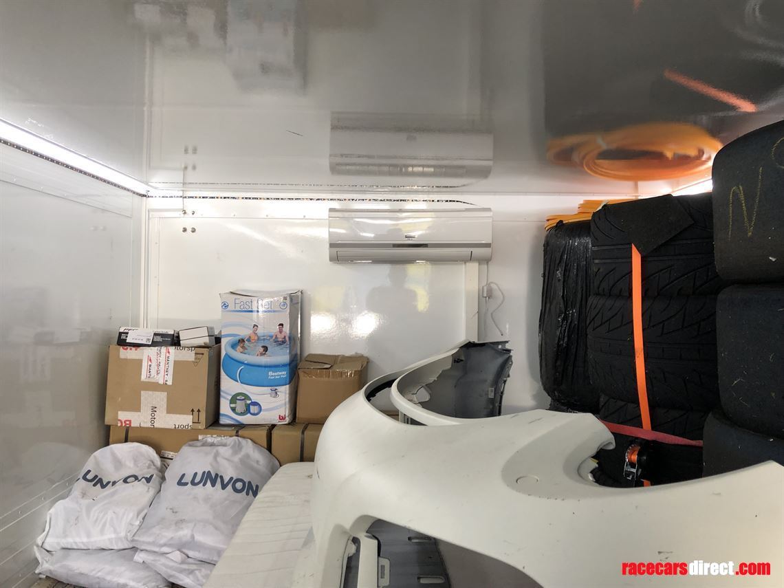 luxury-racetrailer-motorhome