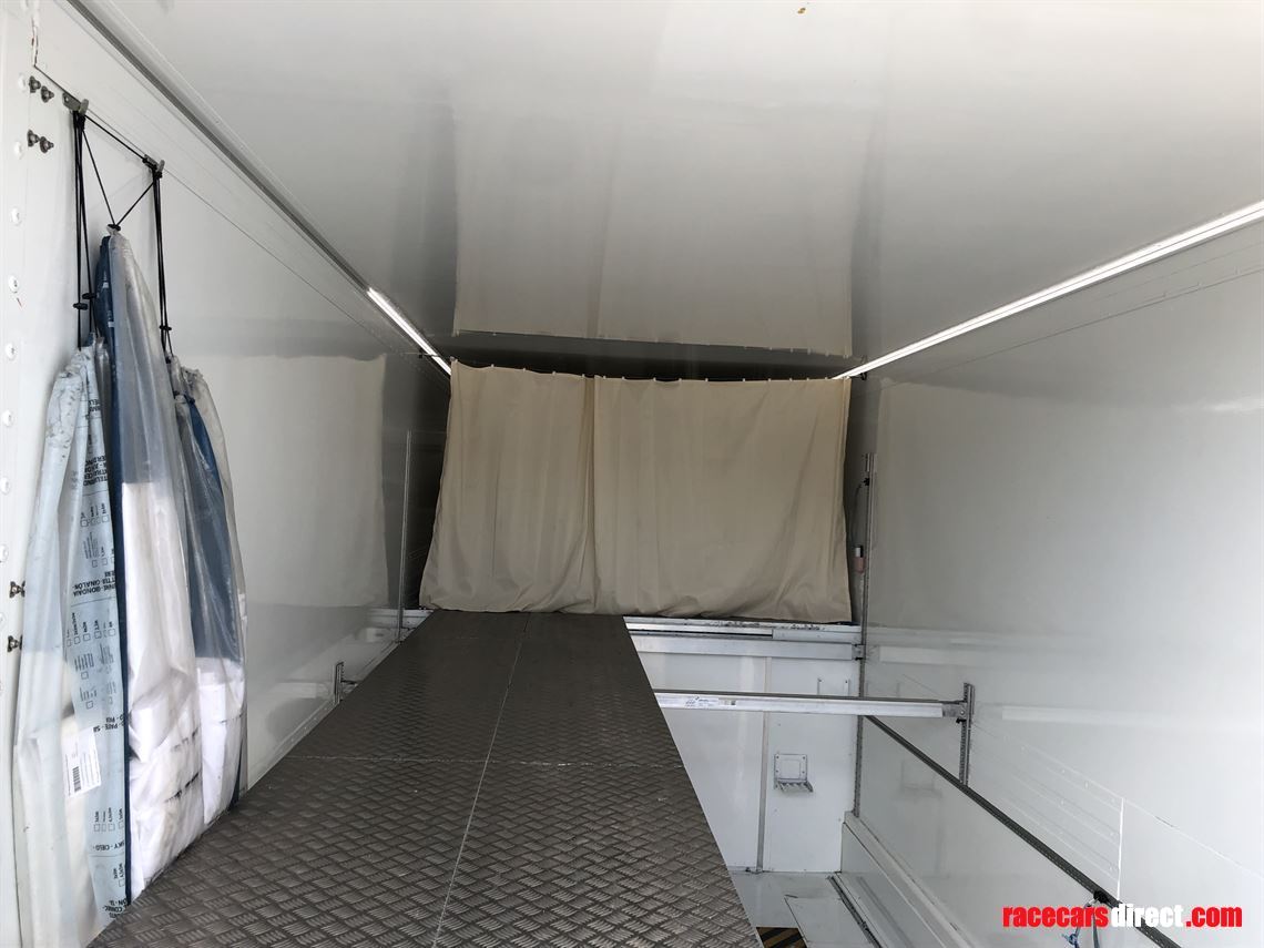 luxury-racetrailer-motorhome