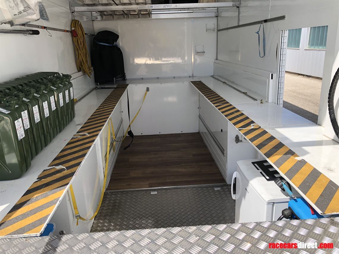 luxury-racetrailer-motorhome